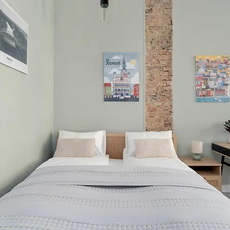 Modern Pet-friendly With Desk In Old Town By Renters Apartman