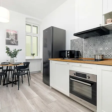 Apartman Modern Pet-friendly With Desk In Old Town By Renters